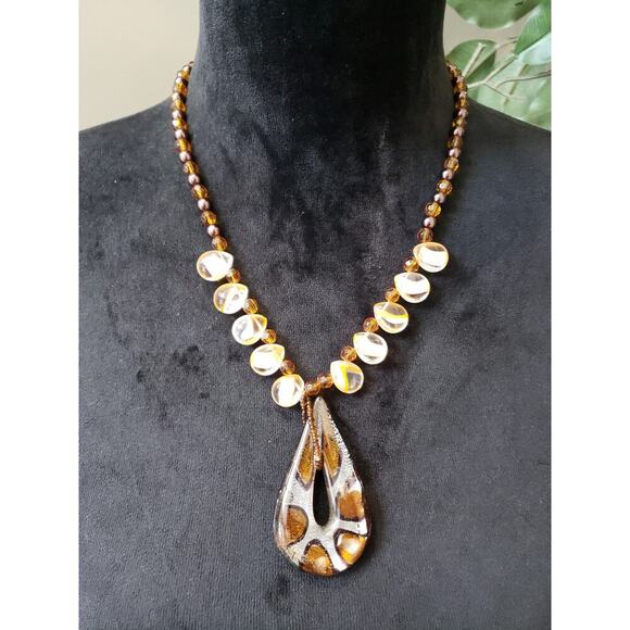 Vintage Amber Glass Bead Necklace with Teardrop Pendant and Gold Accents - Picture 6 of 6